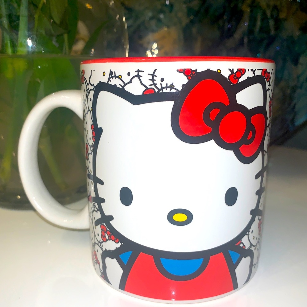 Hello Kitty Ceramic Mug Handle 20 Ounce
